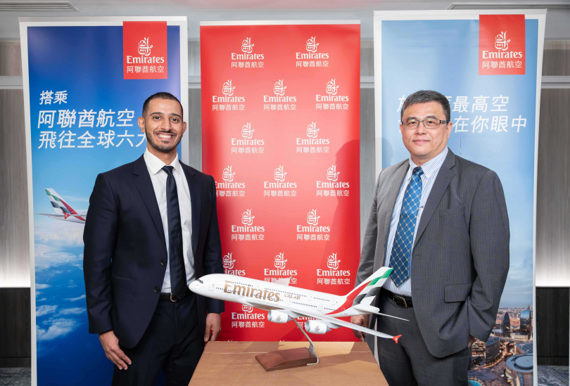 阿聯酋航空台灣區域經理譚禮旻（左）與阿聯酋航空SkyCargo台灣貨運經理林曉峰。