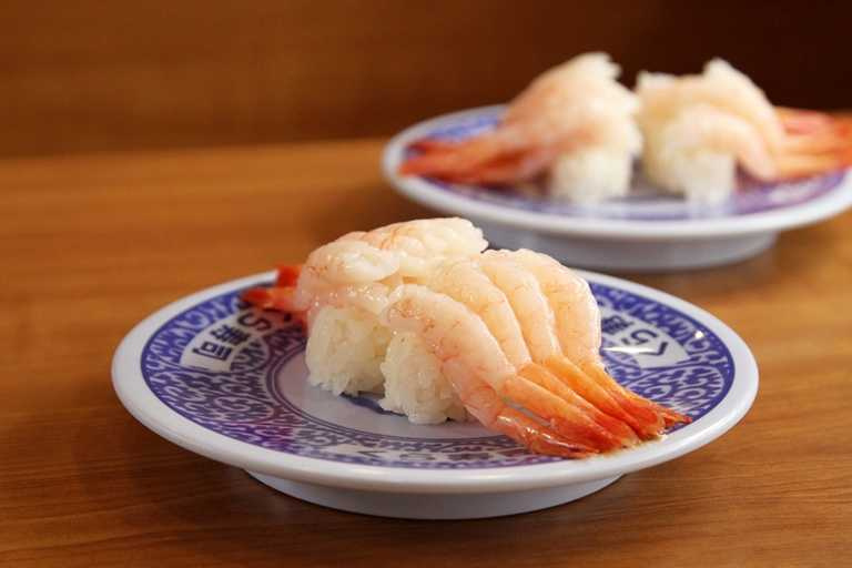 大滿足甜蝦握壽司用上多達16尾的甜蝦豪邁堆疊，誠意滿滿。（80元）