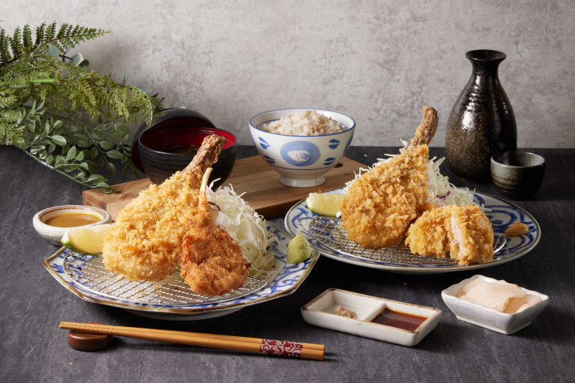 「京都勝牛」首度推出戰斧系列「雙戰斧套餐」、「戰斧腰內」兩種套餐都能吃到不同部位的肉品。