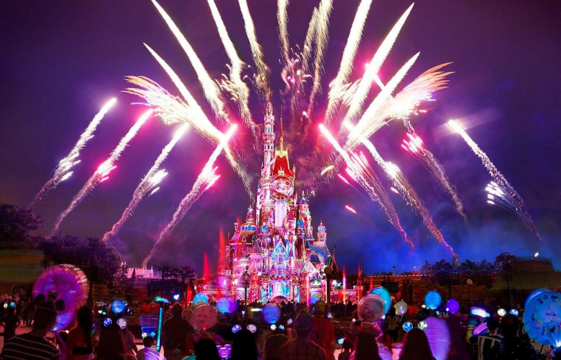全新多媒體夜間城堡匯演《迪士尼星夢光影之旅》。