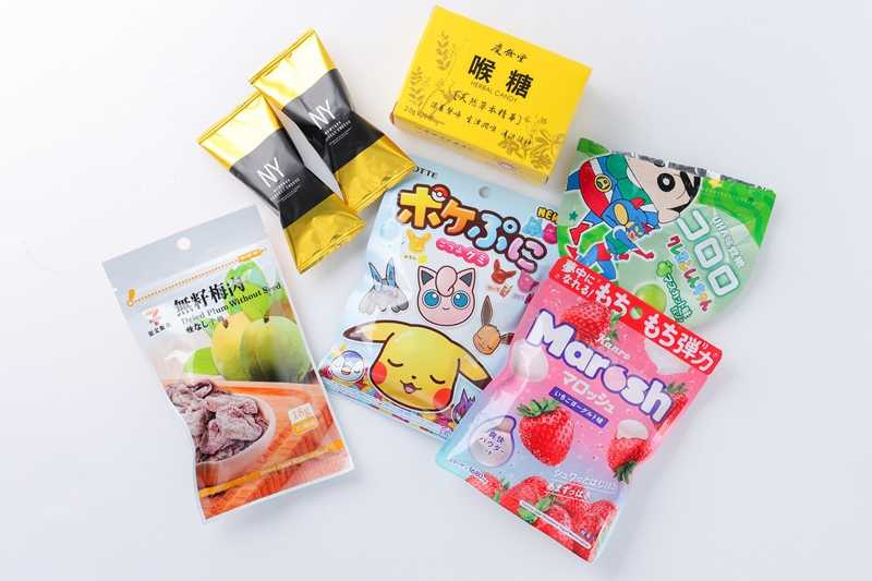 林岱縈透露啦啦隊應援非常消耗體力，同隊的女孩們每個人包包內就跟她一樣，很多各類零食，可以隨時補充熱量。（圖／林士傑攝）