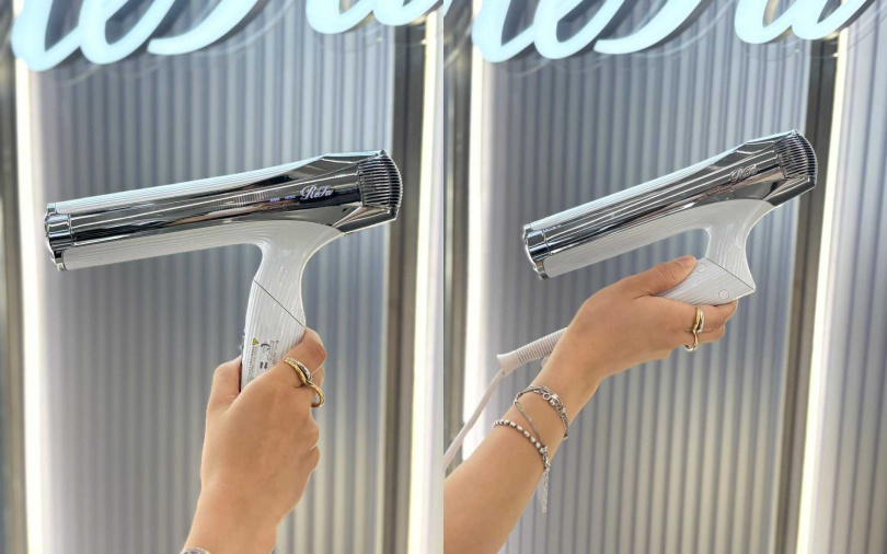 同系列還有方便旅行攜帶的BEAUTECH DRYER SMART W水潤隨行吹風機,可輕巧折疊的設計和國際電壓規格,出國首選當然就是它!(圖/吳雅鈴攝)