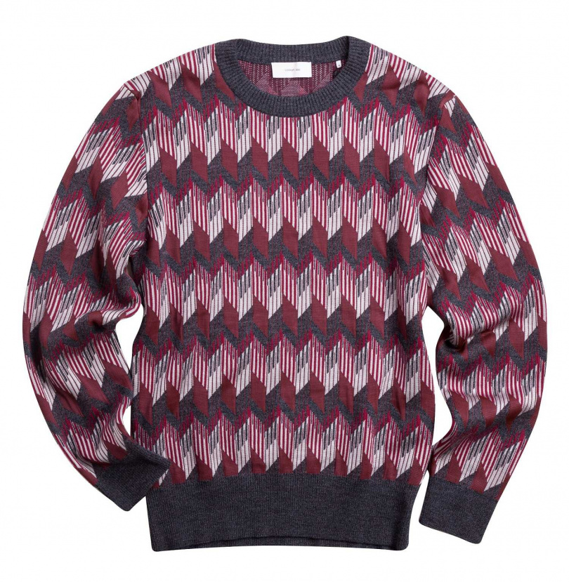 內湖店推出CERRUTI 1881男款羊毛針織衫，原價18,990元、特價5,697元。