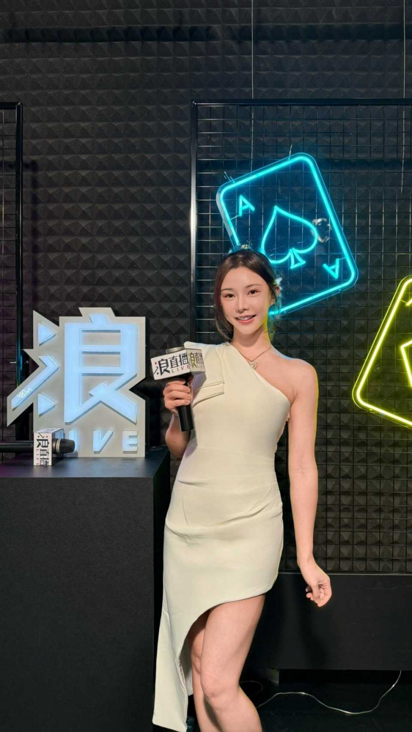 轉戰MC領域的巫苡萱做足準備。(圖/樂天桃猿提供)