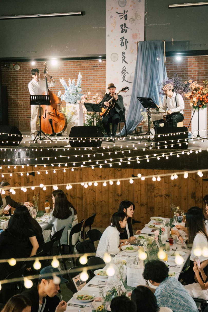 美軍俱樂部上下層開放的特殊結構餐廳，舉辦各類型活動都別具氛圍。（圖／The Stage 美式婚禮婚紗攝影提供）