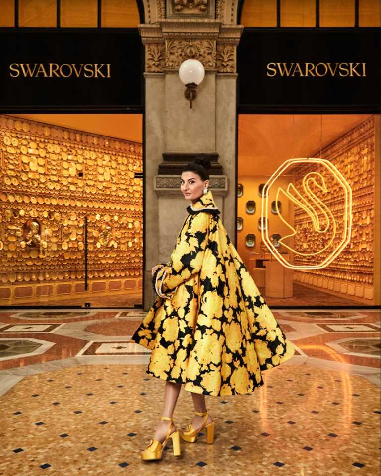 SWAROVSKI全新首位創意總監，由身兼造型師、百萬IG意見領袖等多重身分的義大利時尚達人喬瓦娜‧英格柏（Giovanna Engelbert）出任擔當。（圖╱SWAROVSKI提供）
