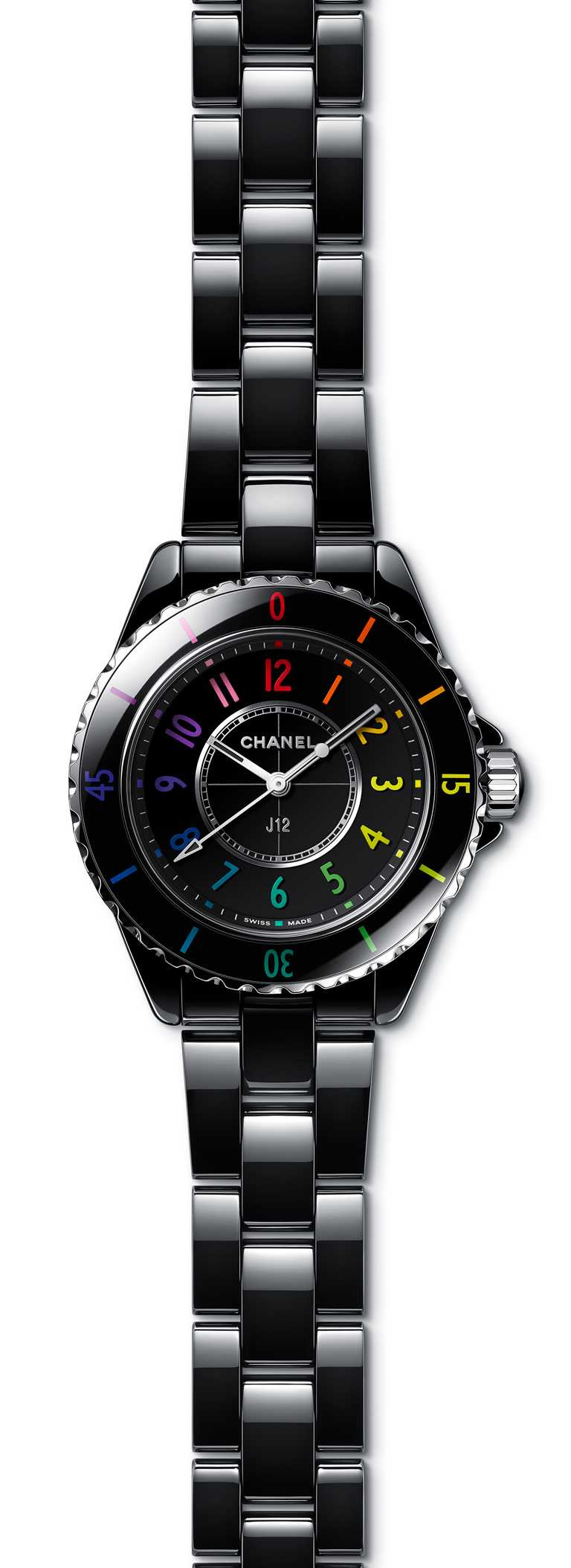 CHANEL「J12 Electro」腕錶，33mm，黑色抗磨精密陶瓷及精鋼錶殼，高精準石英機芯，限量1,255只╱195,000元。（圖╱CHANEL提供）