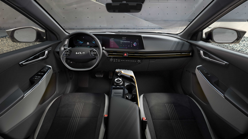 The Kia EV6的外型與內裝設計以劃時代美學相呼應，為Kia新世代電動車寫下未來感十足的前瞻風格。