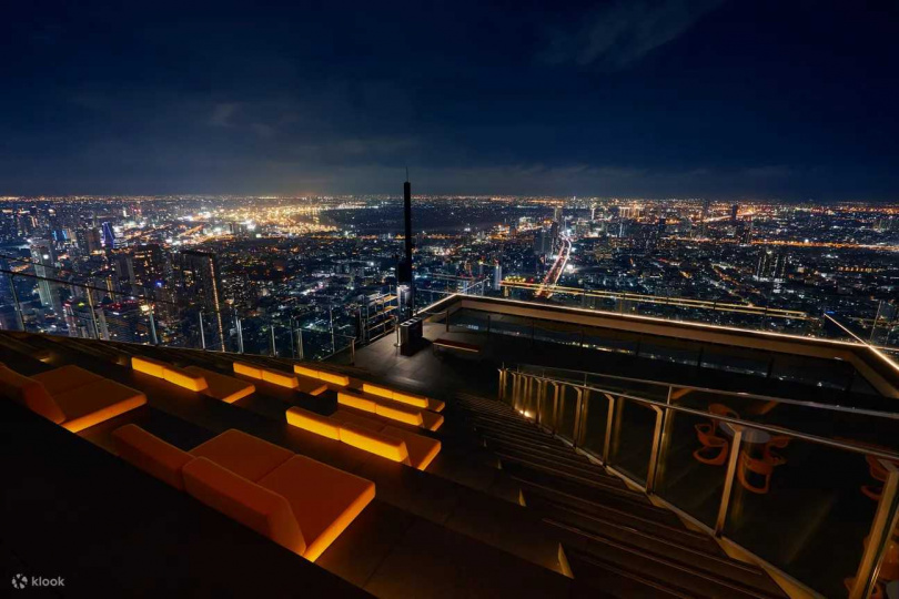 座落於曼谷王權大京都大廈78樓的Sky Beach酒吧，2022年盛大開幕，是泰國最高的空中酒吧（圖／Klook提供）