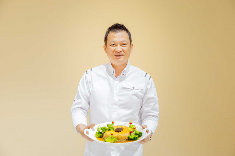 名廚李耀堂示範全素食年菜，挑選新鮮好食材，注重色彩搭配，就能呈現出色香味。