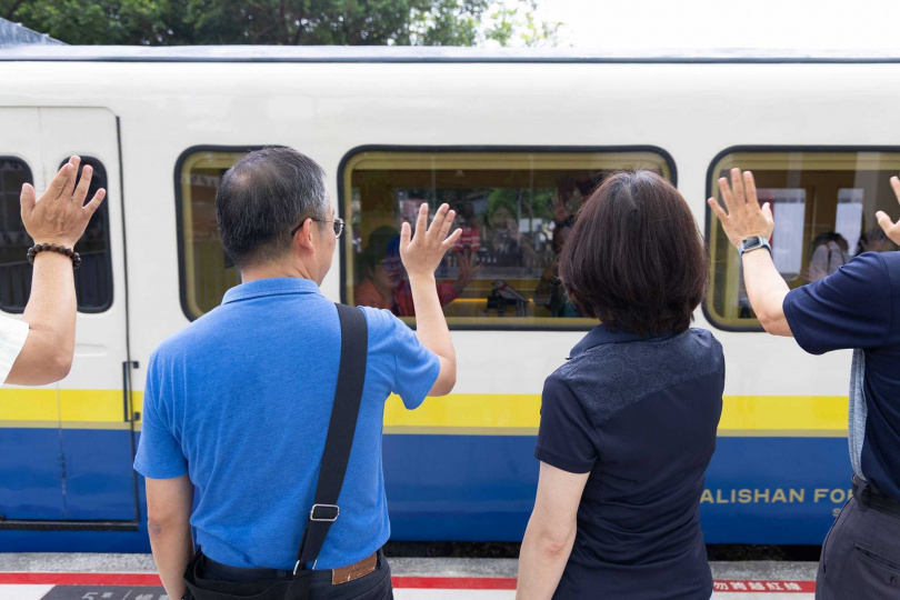 栩悅號6月底前趟次已全數售罄，預購指定路線套裝遊程享9折優惠。