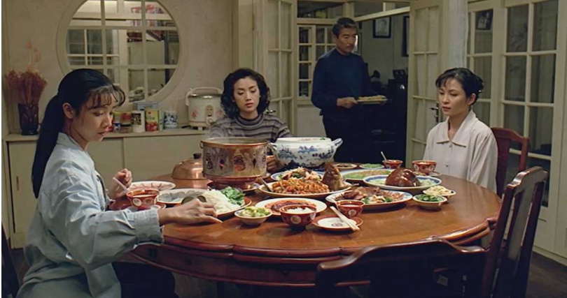《飲食男女》親情刻畫移轉到父女關係。(圖/國家影視聽中心提供)