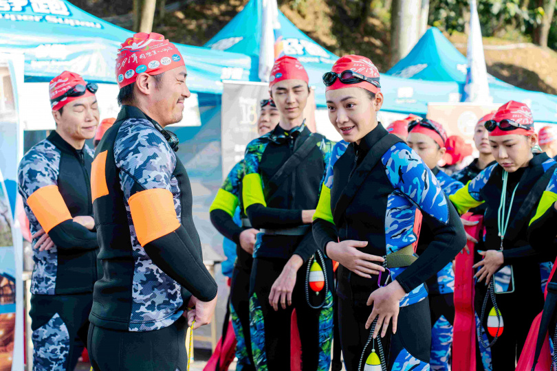 《突破：三千米的泳氣》由李紫嫣、蕭煌奇、范逸臣、翁家明、林美貞、和李㼈主演。（圖／海鵬提供）