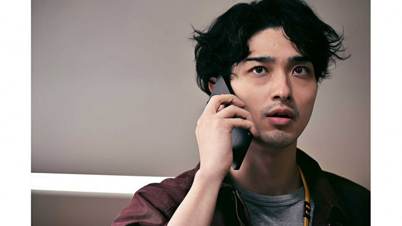 橫濱流星飾演刑警「小駒」,為戲增重17公斤。(圖/翻攝自TBS官網)