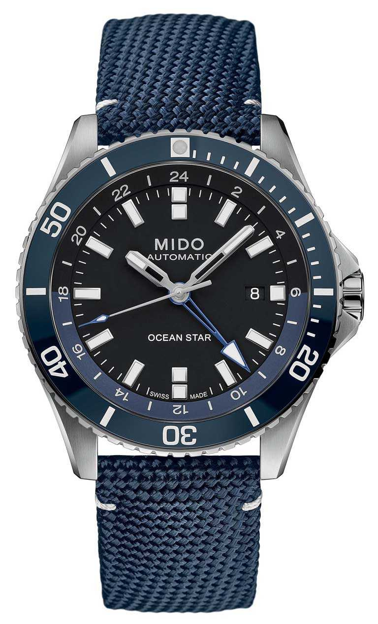 MIDO「Ocean Star GMT海洋之星」兩地時區腕錶，藍面款╱不鏽鋼錶殼，44mm，藍色織物皮革錶帶╱37,300元。（圖╱MIDO提供）