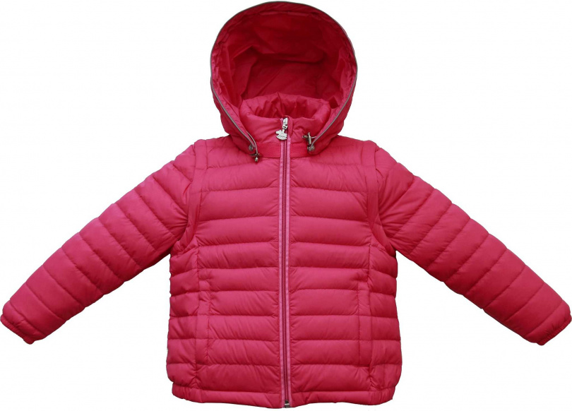 女童托袖外套原價4500元特價2500元。（圖∕台灣羽毛）