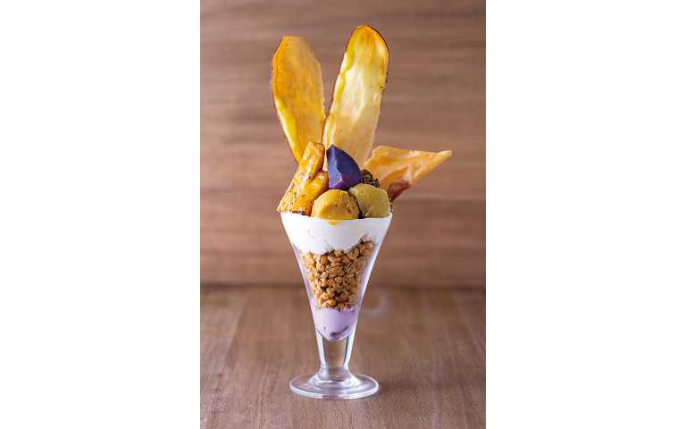這款用料不手軟的「奢華地瓜百匯冰淇淋」含有多達12種食材，讓消費者飽享地瓜好滋味。（圖片來源：© Imo Shimizu）