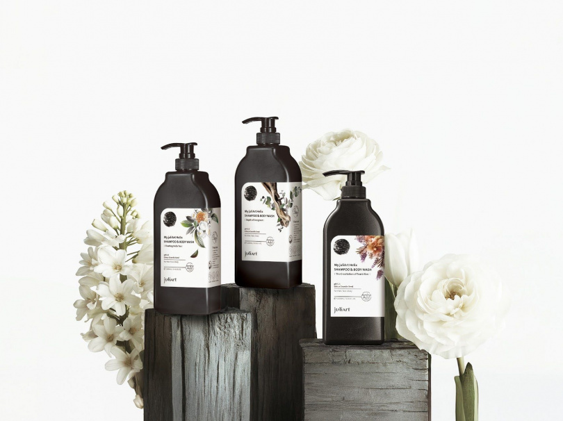 juliArt 覺亞 My juliArt Helix 洗髮沐浴露－浮絃隱茶 1000mL / 2,700元（圖／品牌提供）