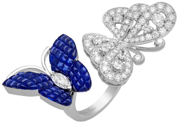 梵克雅寶高級珠寶作品，「Flying Butterfly Between the Finger」指間戒，白K金、玫瑰金、拱頂式傳統隱密式鑲嵌藍寶石及鑽石╱8,300,000元。（圖╱Van Cleef & Arpels提供）