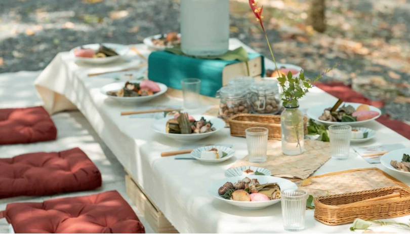 森林餐桌依照節氣選用當令食材，串連地域與人群關係的一餐。