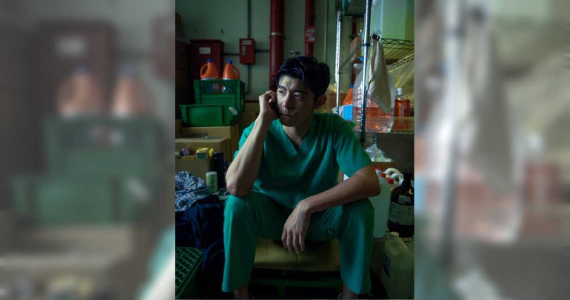 王柏傑在《疫起》中飾演胸腔科醫師。（圖／CATCHPLAY提供）