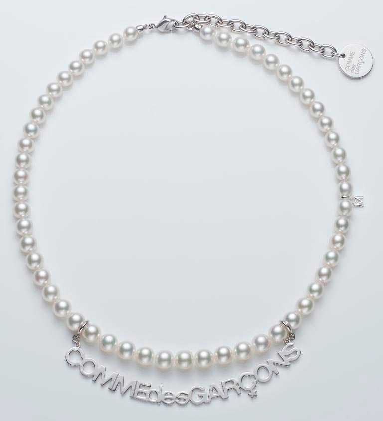 MIKIMOTO x COMME des GARÇONS聯名系列珍珠串鍊╱231,000元。（圖╱MIKIMOTO提供）