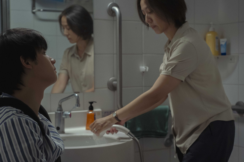 國片《有用的人》李芸嬋導演勇奪「2026釜山國際影展」主競賽單元最佳導演獎。（圖／高二電影股份有限公司提供）