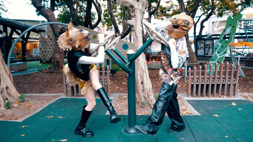 暴龍與三角龍來自6500萬年前的白堊紀，雖然在人類世界過得很好，但暴龍與三角龍還是會想家。（圖／焦正德攝）