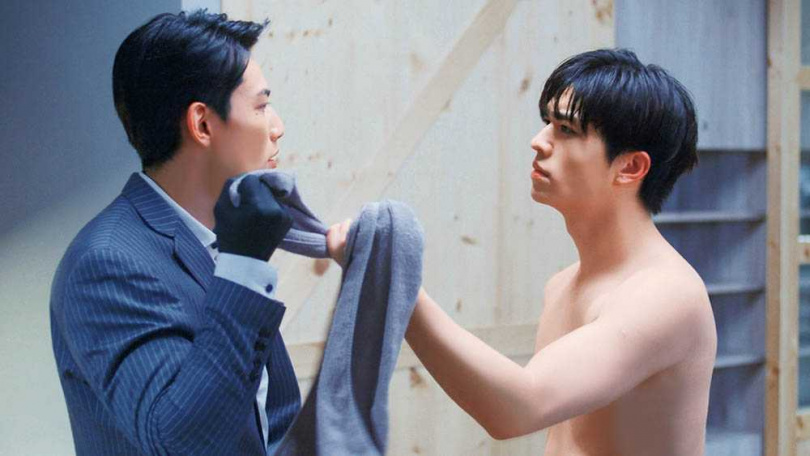 賴東賢、王碩瀚各為了劇中出浴戲，秀出健美身材。（圖／Vidol提供）