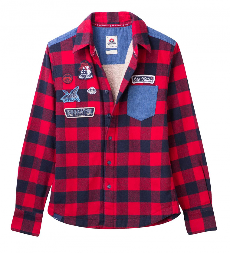 禮客Outlet內湖店推出休閒人氣品牌EDWIN男款紅色格紋外套，特價1345元。