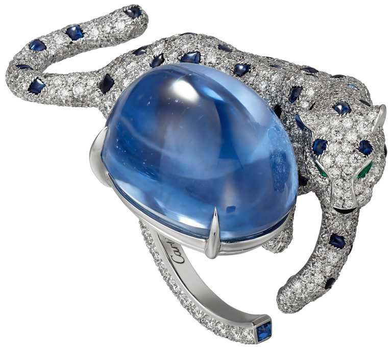 Cartier「INSAISISSABLE」藍寶石戒指，鉑金鑲嵌1顆40.35克拉錫蘭藍寶石、藍寶石斑點、梨形豹眼、縞瑪瑙及明亮式切割鑽石╱18,200,000元。（圖╱Cartier提供）