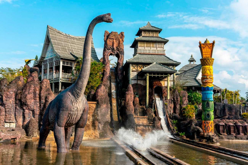 全年皆熱門的樂園「六福村主題遊樂園」為《下半年最受矚目的國旅活動》第1名。（圖／Klook提供）