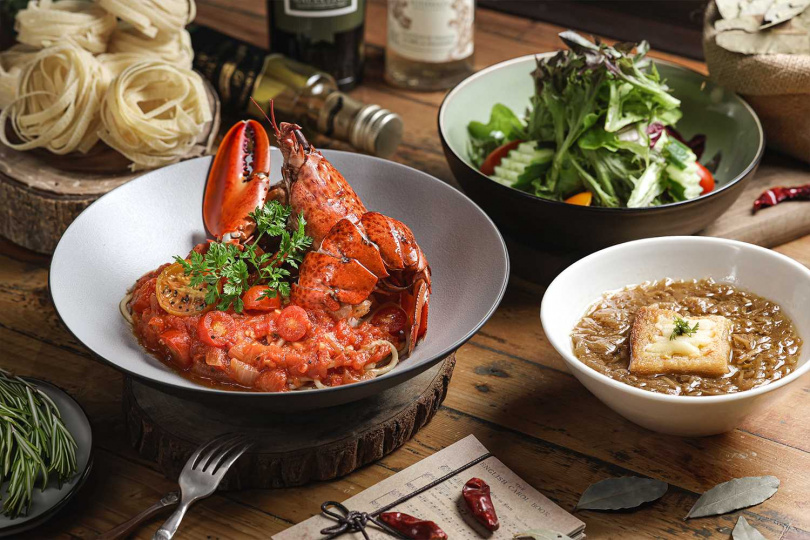 「Just Italian義饗食堂」推出「波士頓龍蝦番茄義大利麵」情人饗宴套餐，限時買一送一。