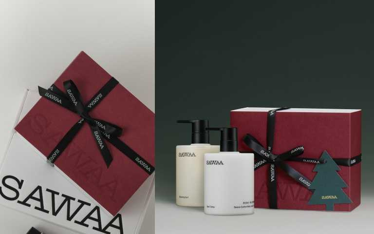 &nbsp;SAWAA 微光洗沐組，內含波光沐浴露、黑杉微光靜心安恬身體乳。（圖／品牌提供)