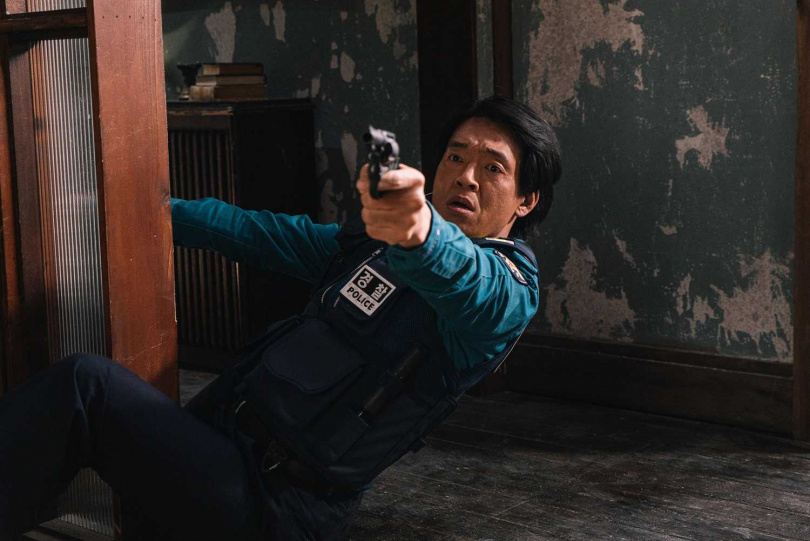 朴智煥演員生涯首度以警察角色登場。（圖／車庫提供）