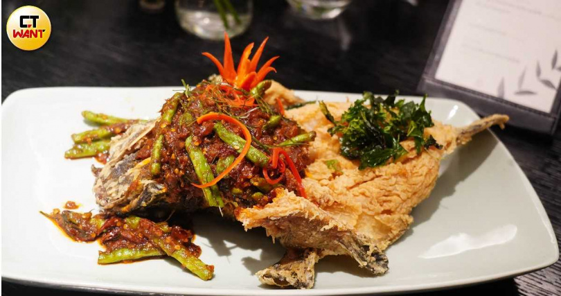 「曼谷皇家香辣紅咖哩炒石斑魚」。（2,680元，圖／魏妤靜攝）