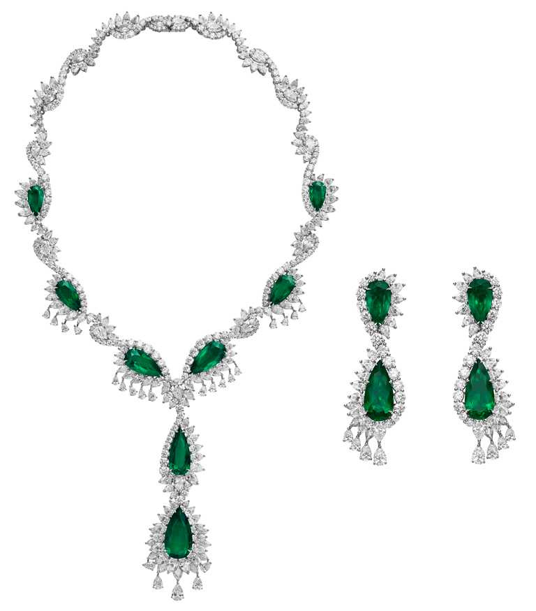Chopard「頂級珠寶」系列祖母綠套組，項鍊、耳環╱101,470,000元；Chopard「頂級珠寶」系列祖母綠戒指╱101,470,000元。（圖╱Chopard提供）