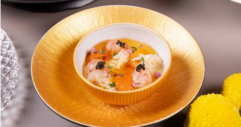 Mark's TeppanyakI炙饗海味套餐菜色「胭脂蝦海膽蟹肉蒸蛋」。（圖／台北萬豪酒店提供）