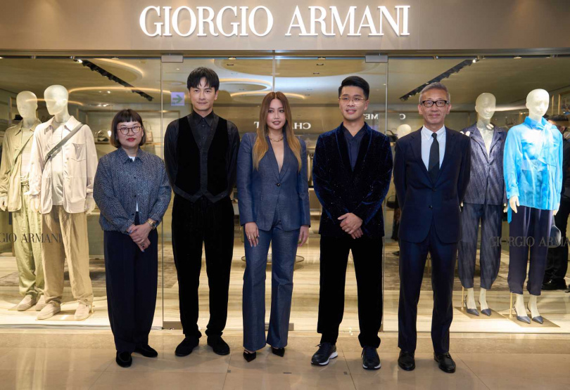 GIORGIO ARMANI麗晶精品形象概念店開幕剪綵(左起)GIORGIO ARMANI 香港及澳門總經理 吳子燕、鄭元暢、A-Lin、GIORGIO ARMANI台灣總經理 Sammy 詹惟壬、晶華國際酒店集團潘思亮（圖／品牌提供）