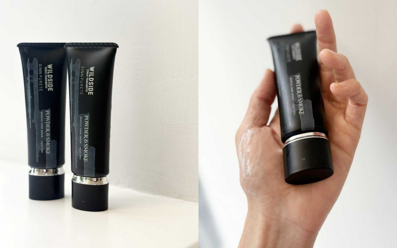 以美容精華等級配方打造的山本耀司聯名款Powder&Smoke正念護手精華液，質地如同化妝水般好延展、吸收迅速。（圖／吳雅鈴攝）