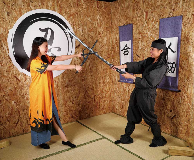 不同於日本多是古物參觀或穿著忍者服等靜態活動，在「宜蘭忍者村」裡可以親身體驗各式動態實戰的忍術。（圖／于魯光攝）