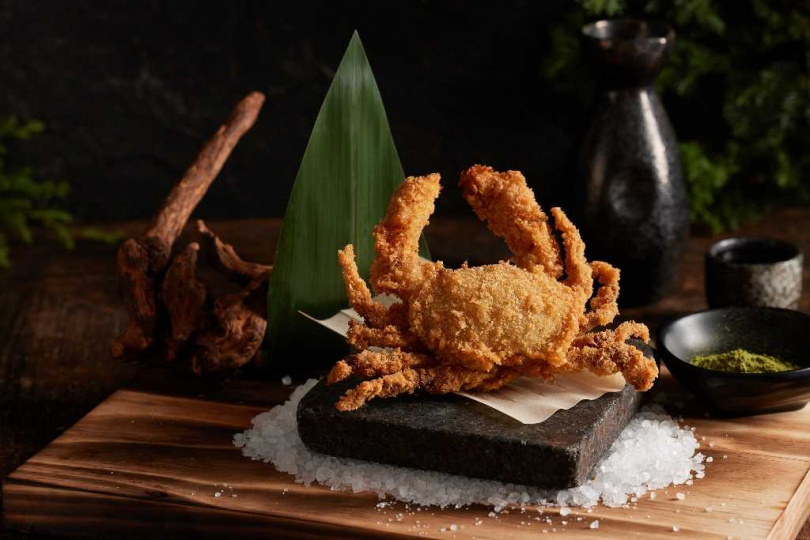 藝奇日本料理招待價值250元的「名物軟殼蟹」。