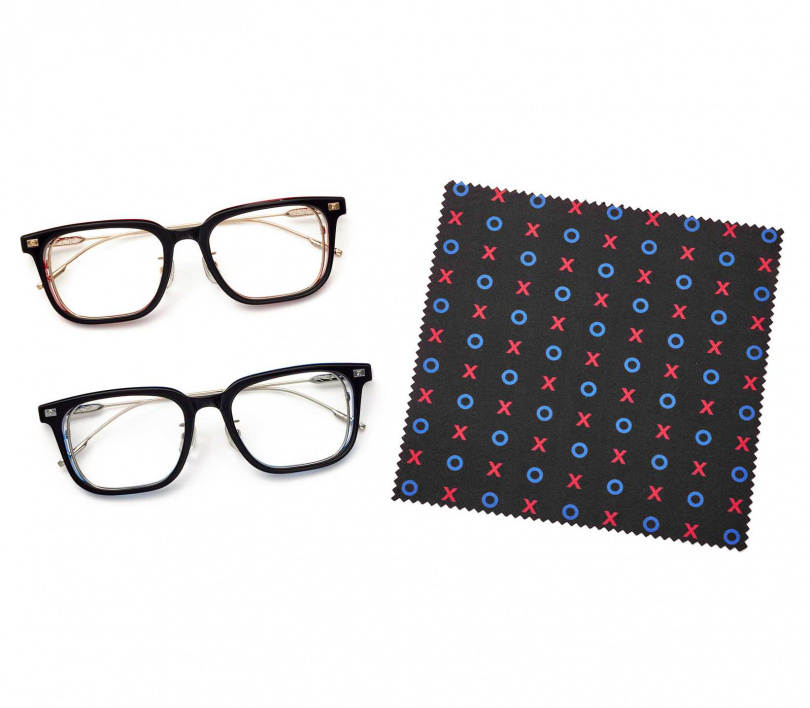 「OX」款眼鏡與專屬眼鏡布/3,990元(圖/品牌提供)
