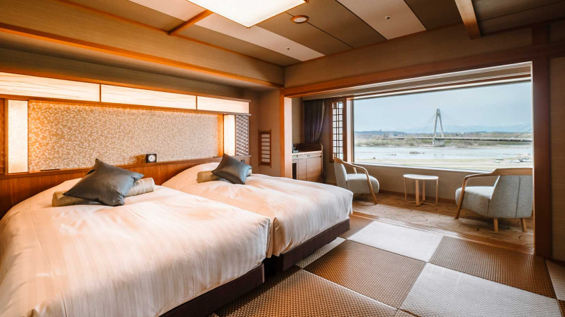 入住位於十勝平原上的「十勝川溫泉第一飯店」,體驗北海道著名的「美人之湯」。(圖/樂天旅遊提供)