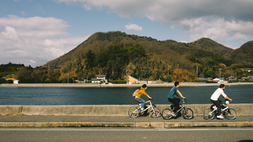 島波海道自行車道讓造訪的旅客能透過騎行,深入體驗島嶼間獨特的自然與文化之美。(圖/樂天旅遊提供)