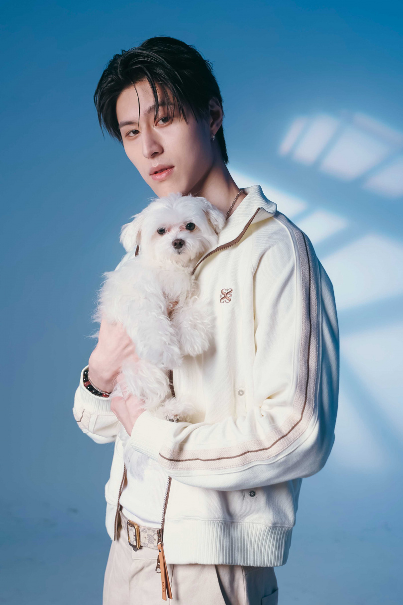 成晞把豆皮當小孩在照顧，從外型整潔，到內在健康及心情都很注重。（圖／楊澍攝）