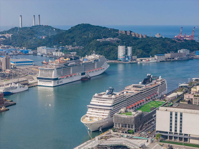 MSC榮耀號與MSC華麗號雙船同日停靠基隆港。（圖／品牌提供）