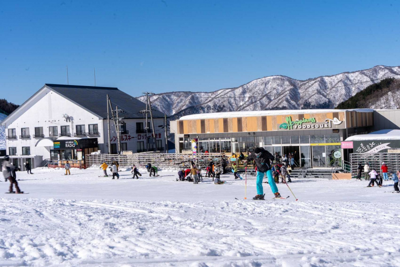 位於滋賀縣米原市內海拔最高的伊吹山上的「GLANSNOW奧伊吹」，擁有關西地區最大規模與最豐富積雪量。（圖／業者提供）