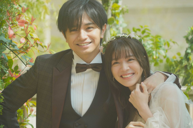 《我在平行時空戀上妳》由中島健人(左)、milet(右)主演。(圖/甲上娛樂提供)