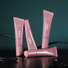 Laka Fruity Lip Glotioner 果然保濕潤唇蜜／480元（圖／品牌提供）